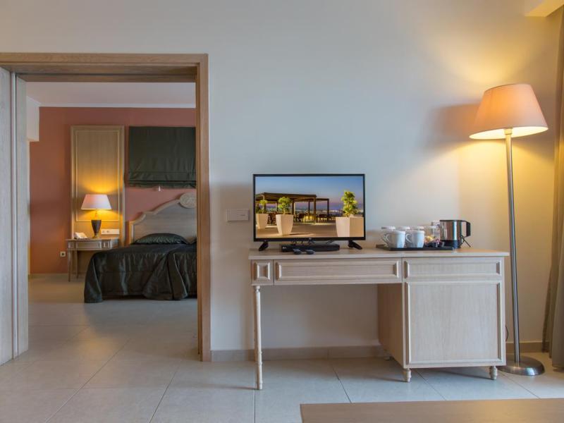 Kresten Royal Euphoria Resort