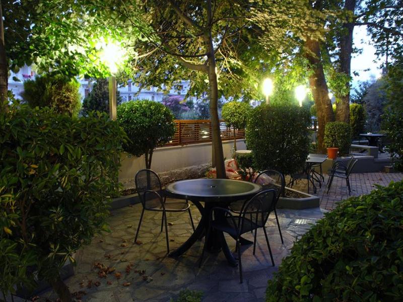 Kronos Hotel