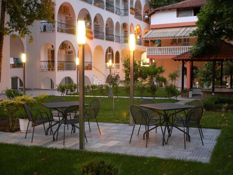Kronos Hotel