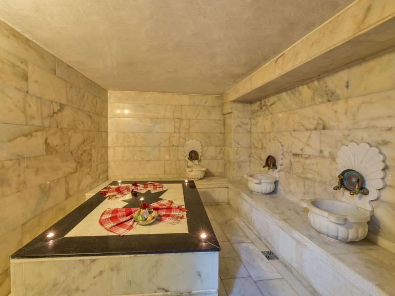 Kuran Hotel International