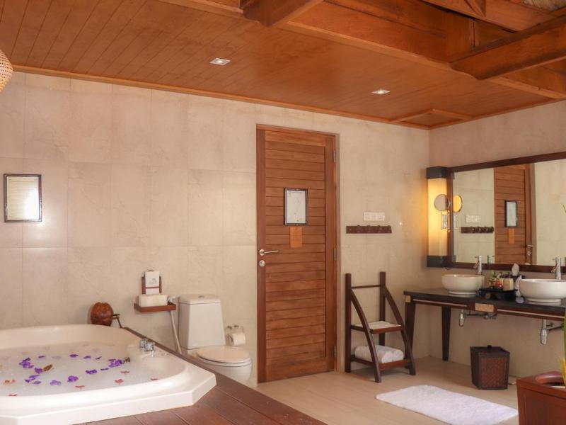 Kuredu Island Resort & Spa