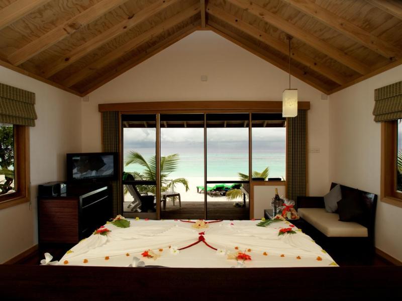 Kuredu Island Resort & Spa