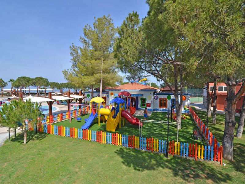 Kustur Club Holiday Village