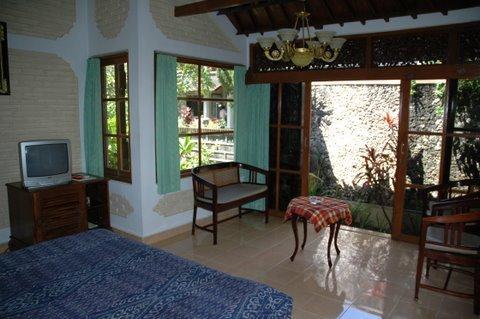 Kuta Puri Bungalows
