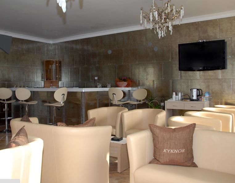 Kyknos Deluxe Hotel