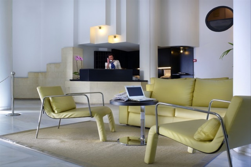 Kyma Suites Beach Hotel