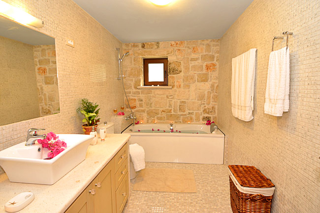 Kymaros Villas