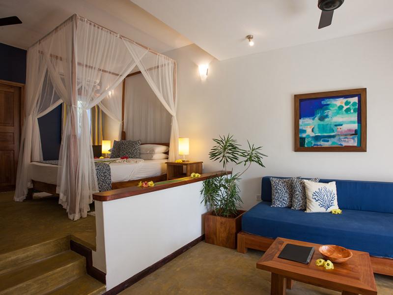 L Hirondelle Guest House