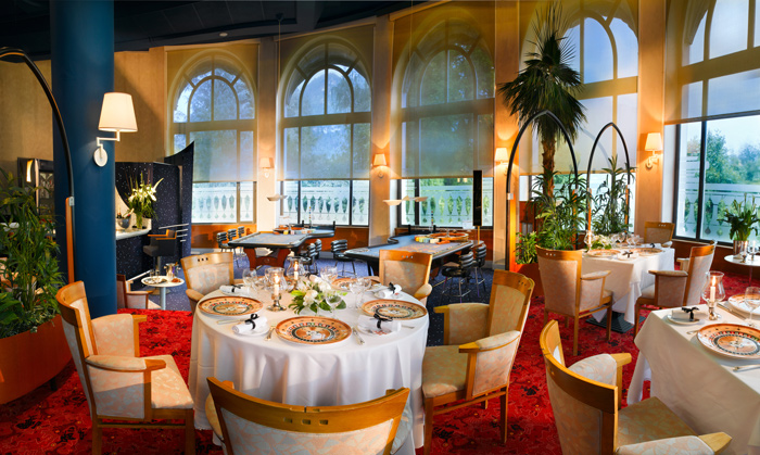 L`Imperial Palace