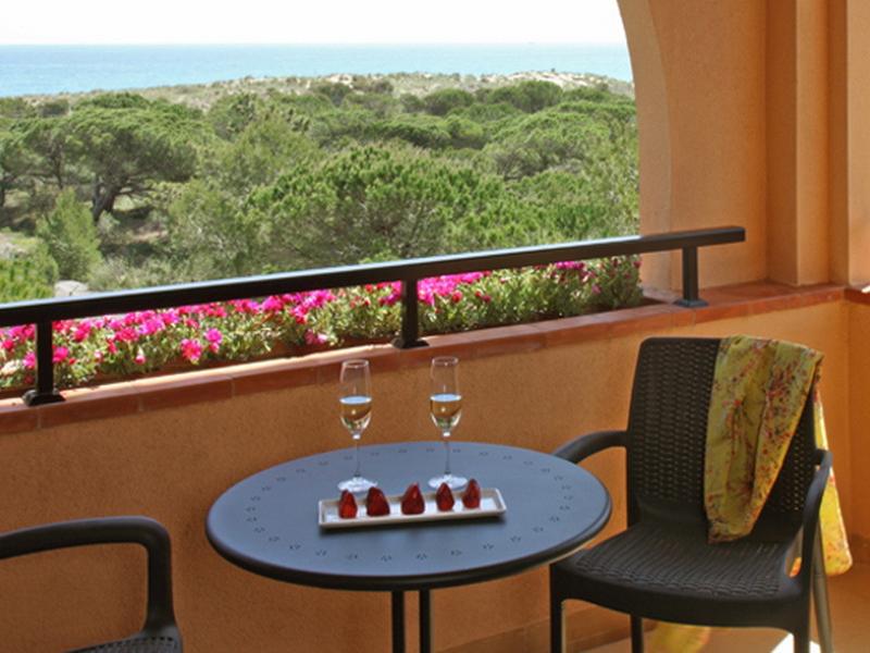 La Costa Golf & Beach Resort