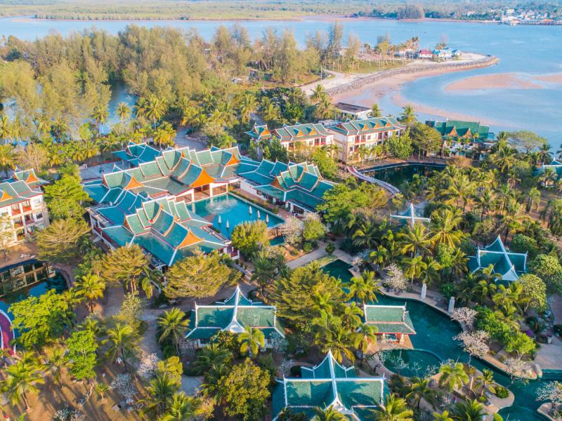 Miracle Island Resort