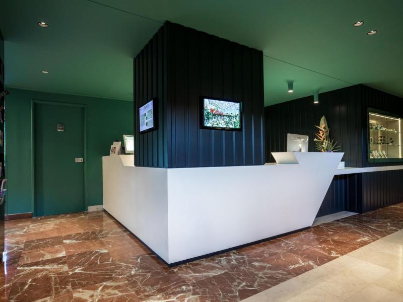 Best Western Hotel La Marina (Saint-Raphael)