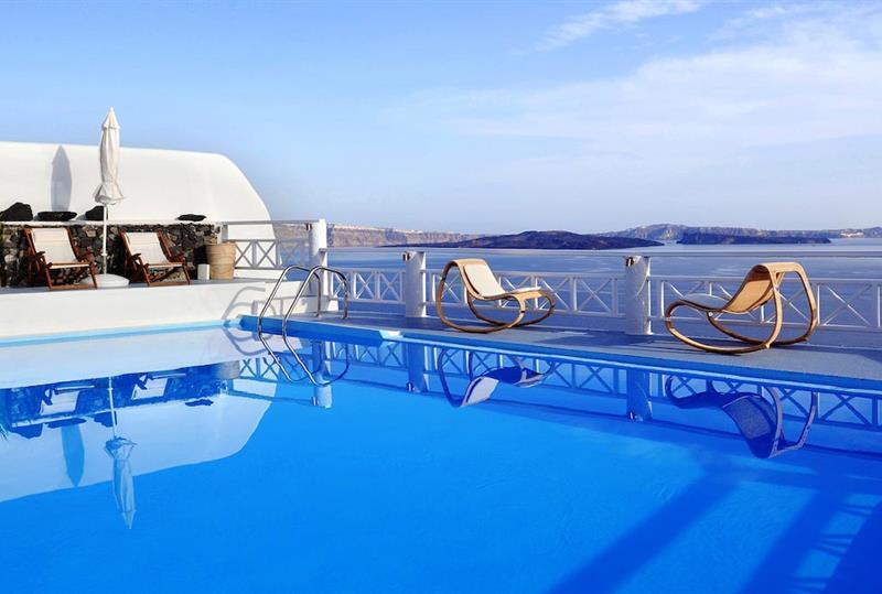 La Perla Villas & Suites