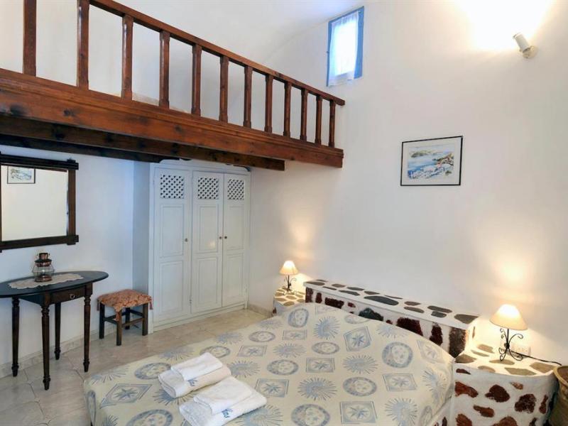 La Perla Villas & Suites