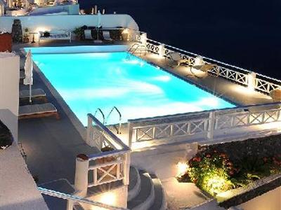 La Perla Villas & Suites