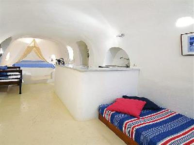 La Perla Villas & Suites