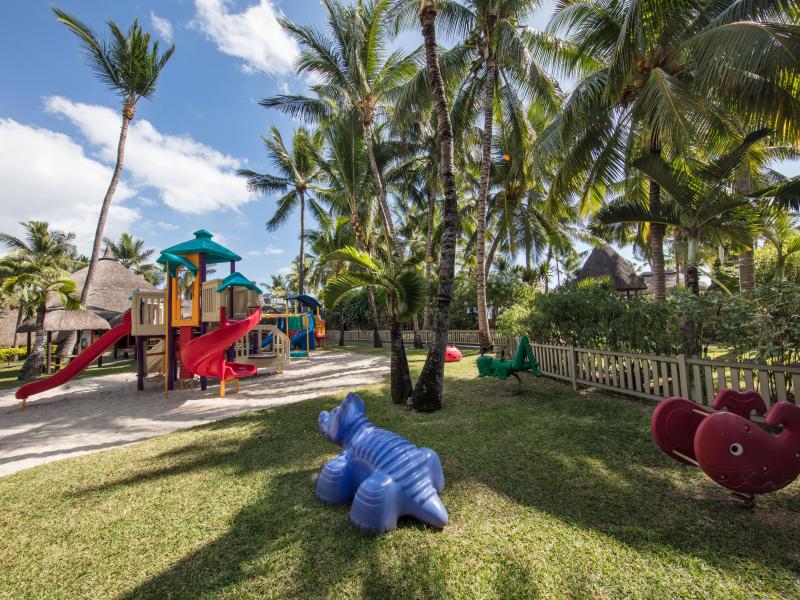 La Pirogue Resort & Spa