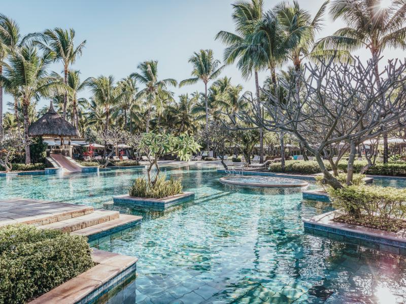 La Pirogue Resort & Spa