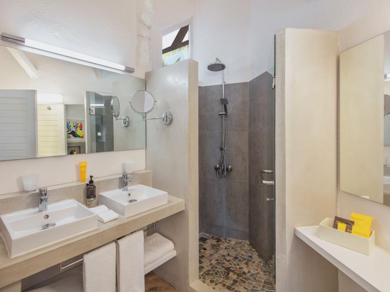 La Pirogue Resort & Spa