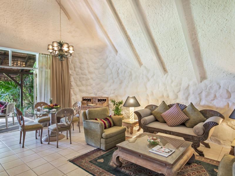 La Pirogue Resort & Spa