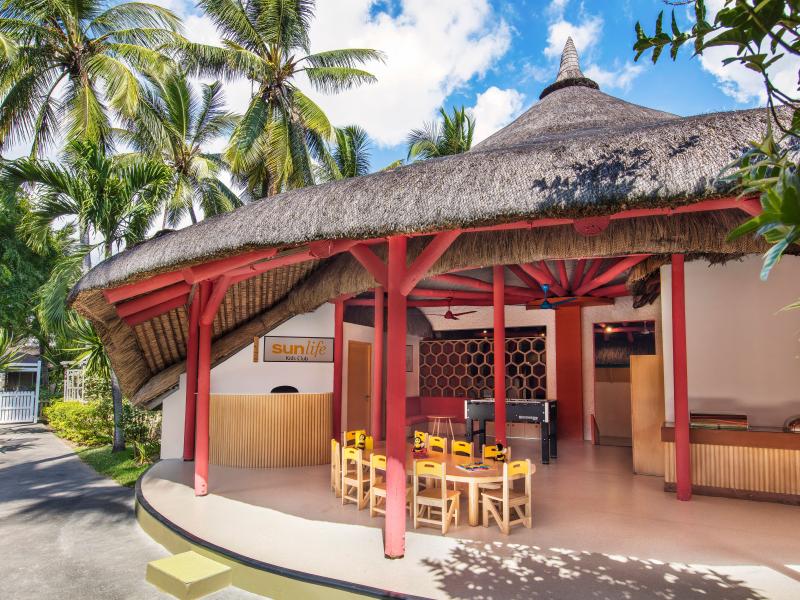 La Pirogue Resort & Spa
