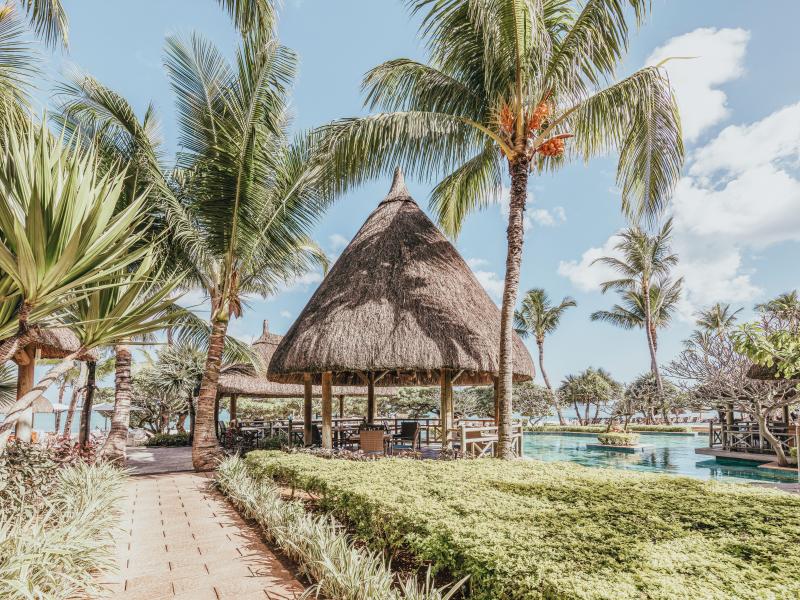 La Pirogue Resort & Spa