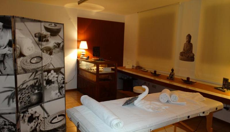 La Solana Apartments