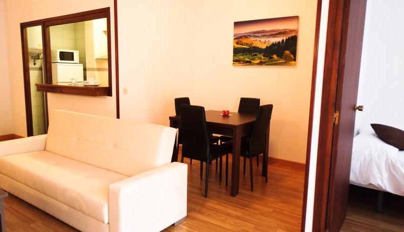 La Solana Apartments