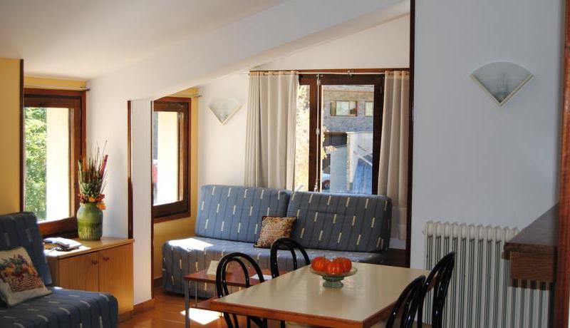 La Solana Apartments