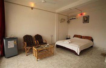 Отель La Vaiencia Beach Resort Индия, Морджим, фото 27