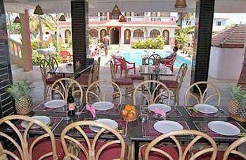 Отель La Vaiencia Beach Resort Индия, Морджим, фото 8