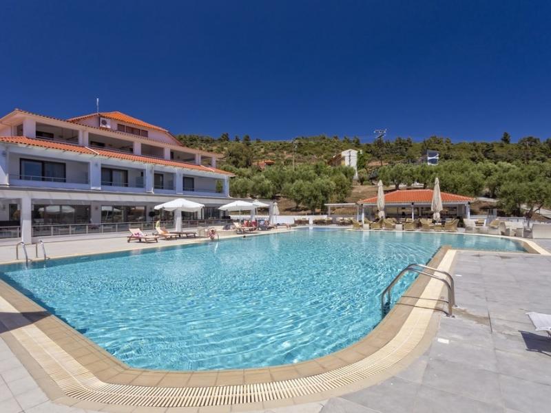 Lagomandra Beach Hotel & Suites