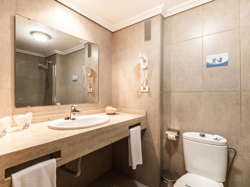 Blue Sea Lagos de Cesar