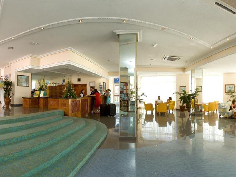 Blue Sea Lagos de Cesar