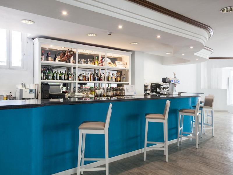 Blue Sea Lagos de Cesar