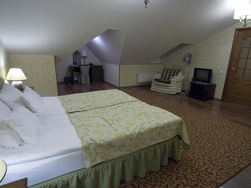 Lancaster Court Hotel