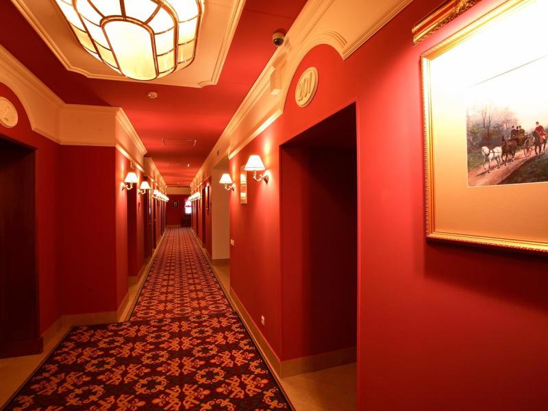 Lancaster Court Hotel