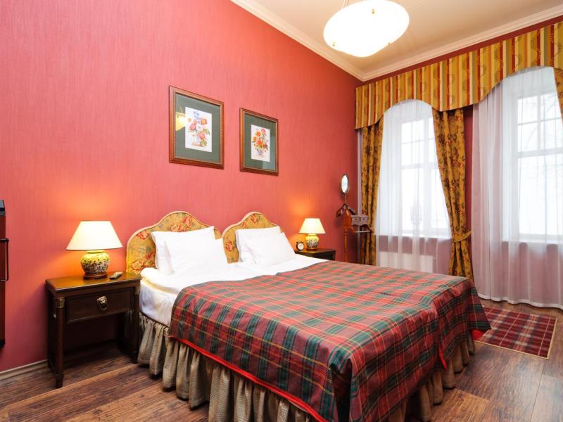 Lancaster Court Hotel