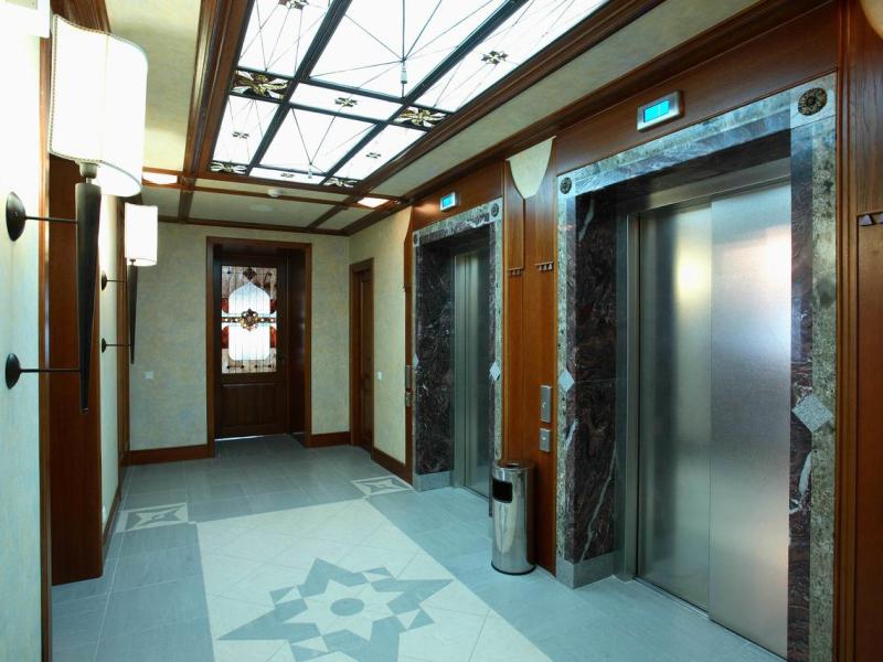 Lancaster Court Hotel