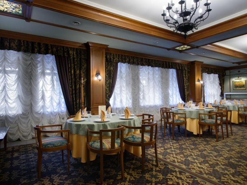 Lancaster Court Hotel