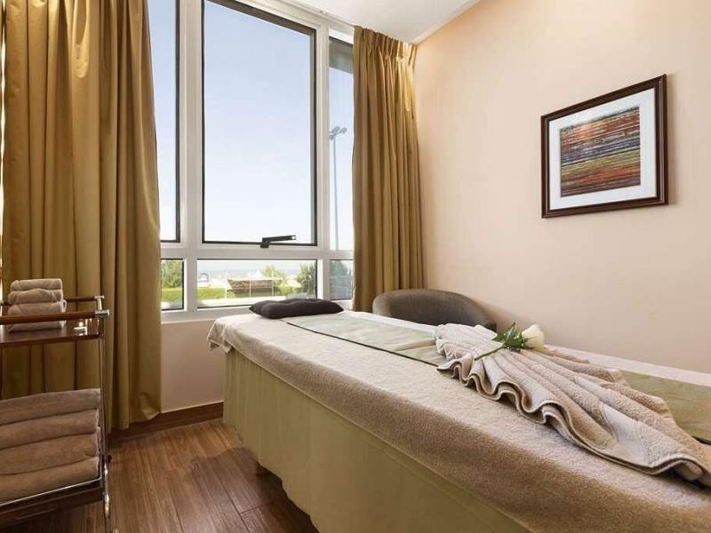 Ramada Beach Hotel Ajman