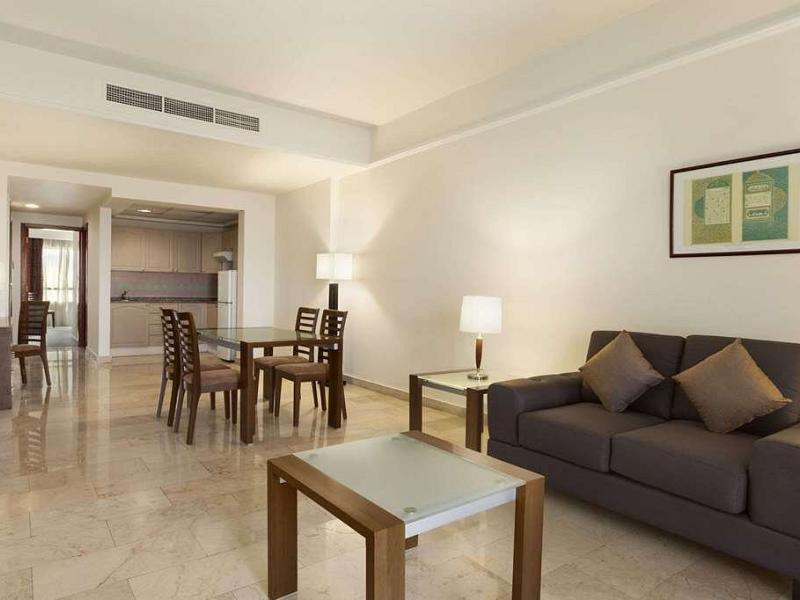 Ramada Beach Hotel Ajman