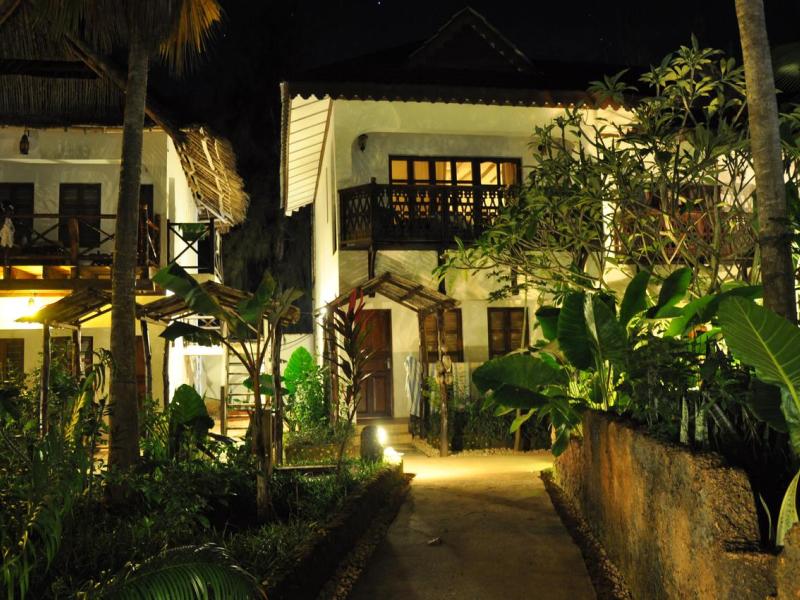 Langi Langi Beach Bungalows