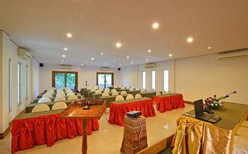 Lanta Sand Resort & Spa