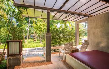 Lanta Sand Resort & Spa