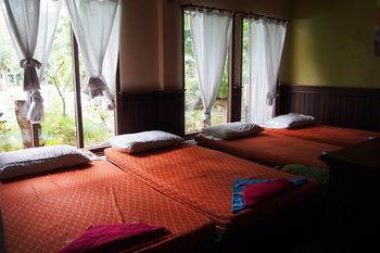 Lanta Sand Resort & Spa