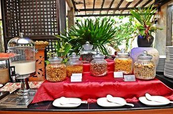 Lanta Sand Resort & Spa