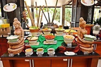 Lanta Sand Resort & Spa