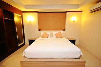 Lanta Sand Resort & Spa