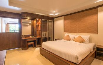 Lanta Sand Resort & Spa